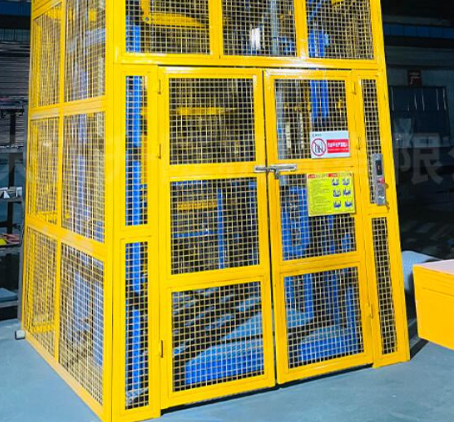 柳州货梯可以安装在室外吗